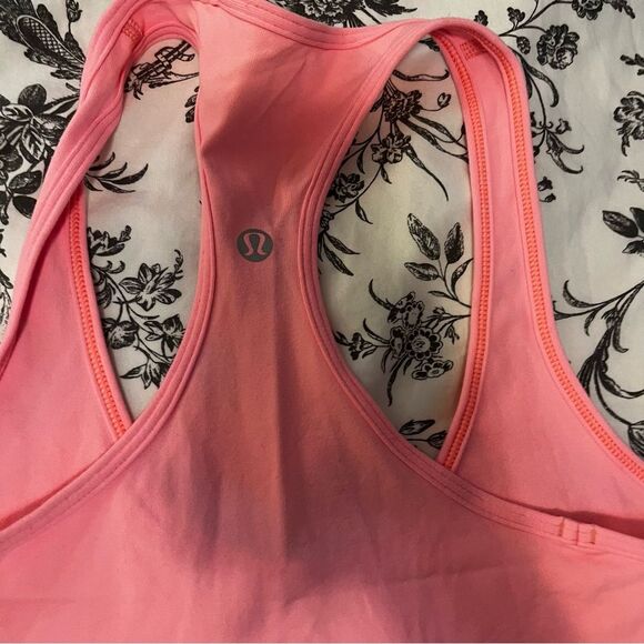 lululemon cool racerback tank light pink size 6 - Picture 3 of 5